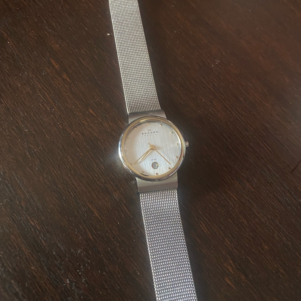 Woman Skagen watched. Used 2xs